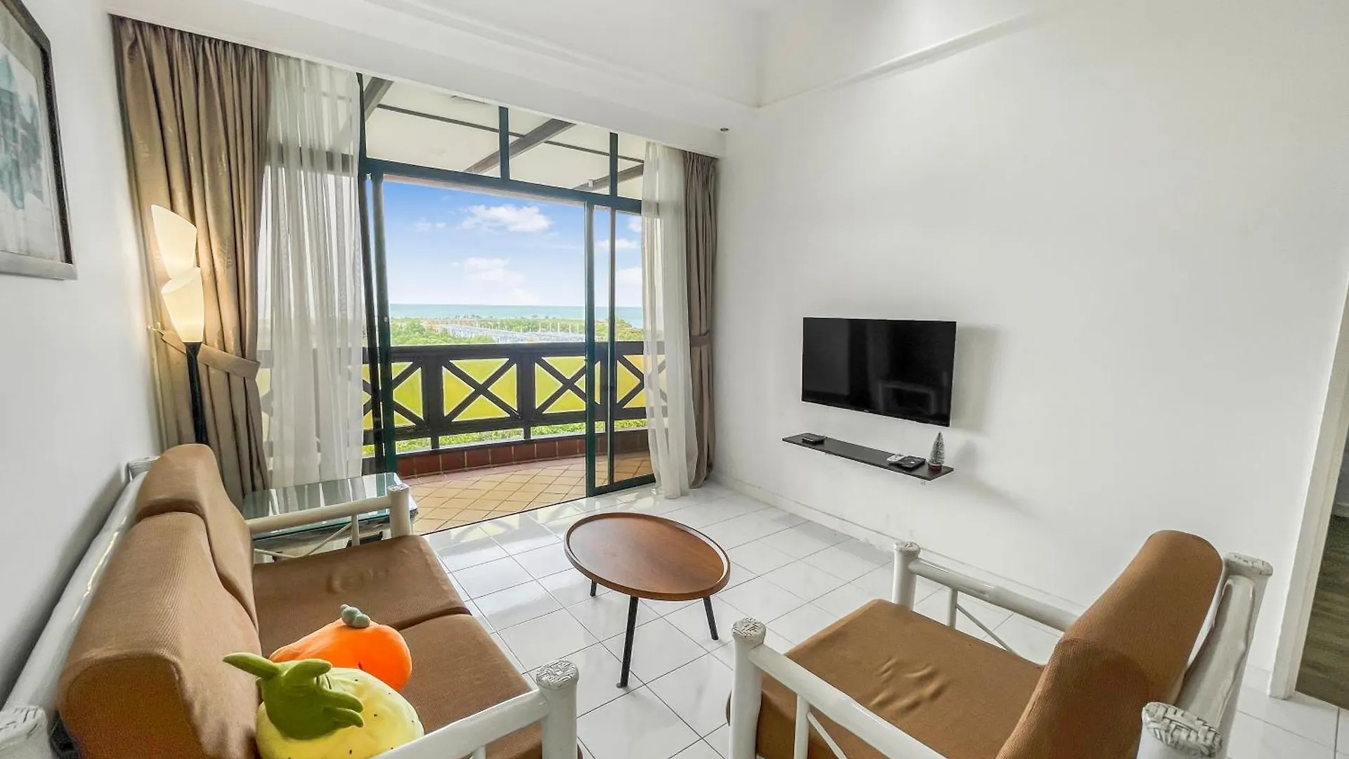 Melaka City View Homestay: Balcony Apartment near Jonker Street