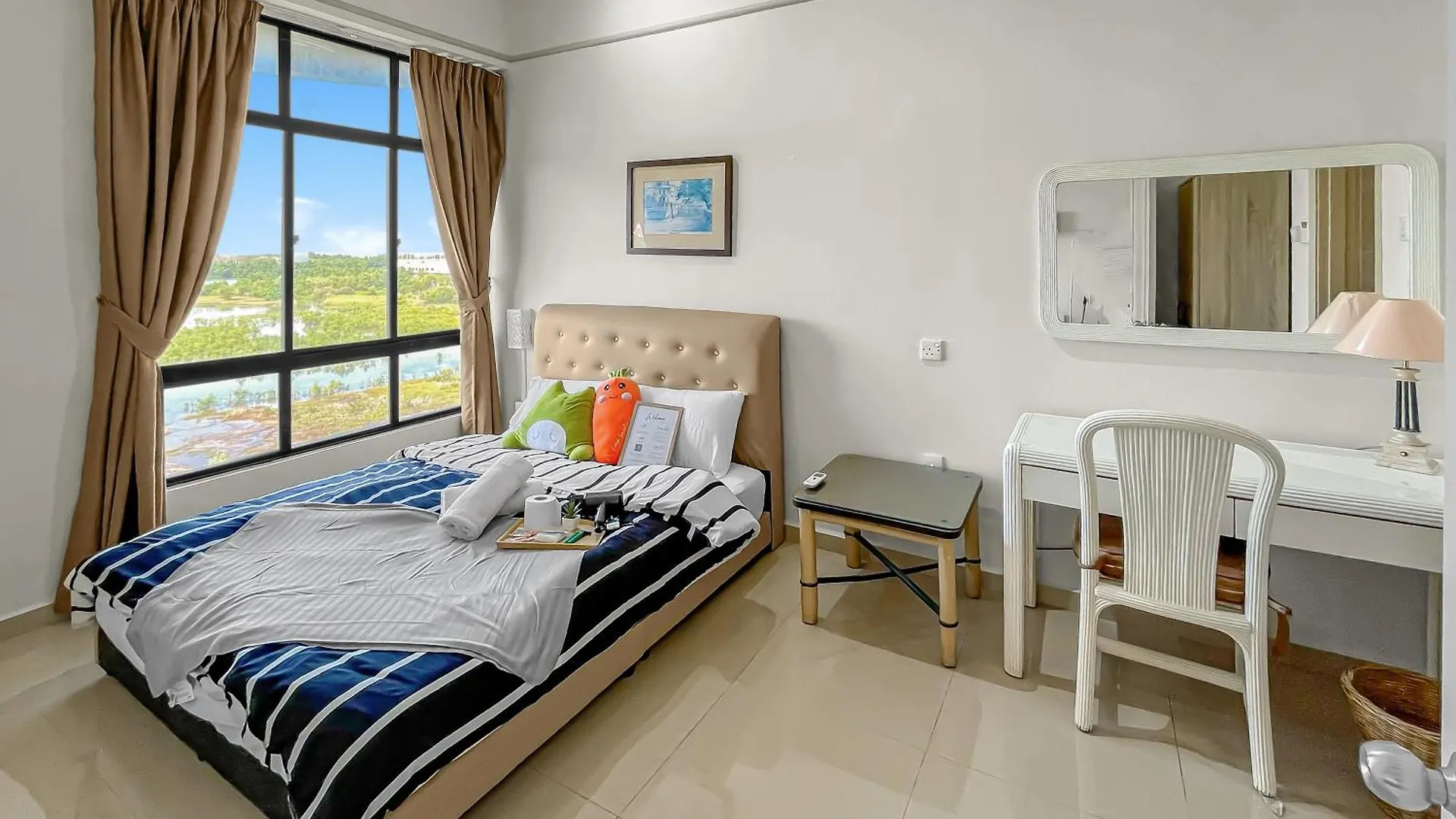 Melaka City View Homestay: Balcony Apartment near Jonker Street