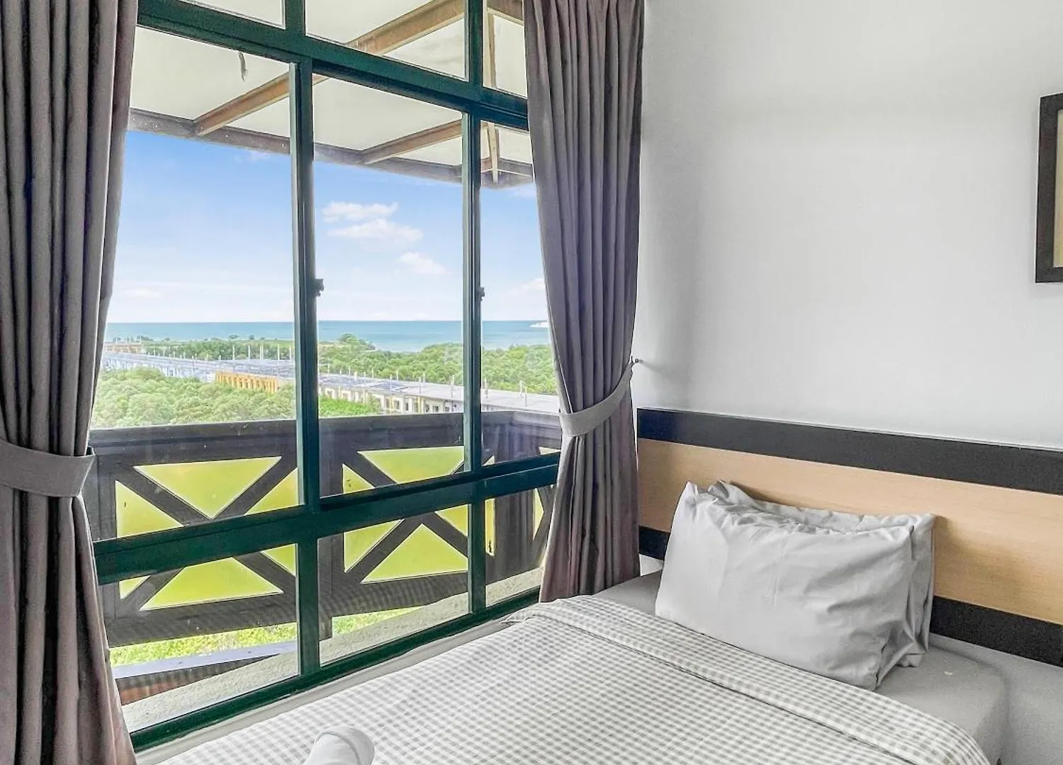 Melaka City View Homestay: Balcony Apartment near Jonker Street
